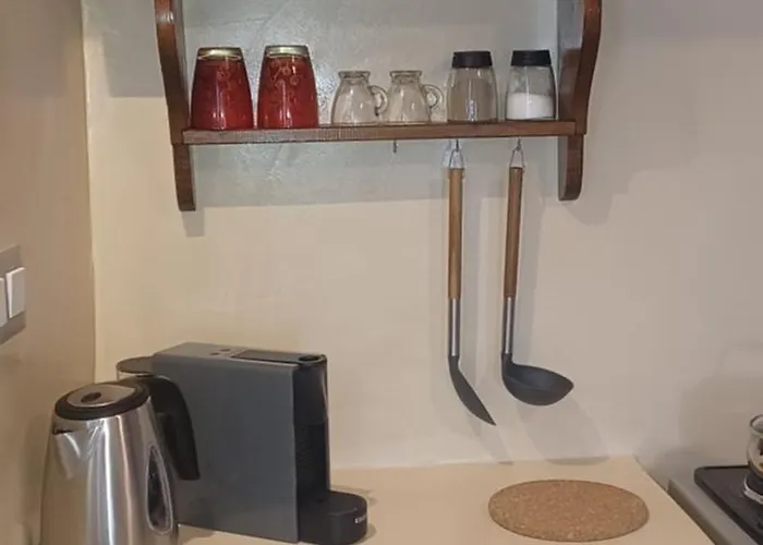 Hatzanario Apeiranthos